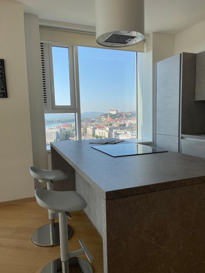 Sag Panorama Apartment 3 Rooms 19Th Floor Great View Free Parking Братислава Екстер'єр фото