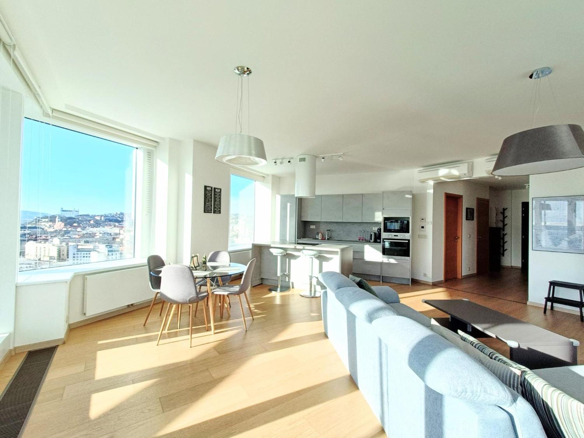 Sag Panorama Apartment 3 Rooms 19Th Floor Great View Free Parking Братислава Екстер'єр фото