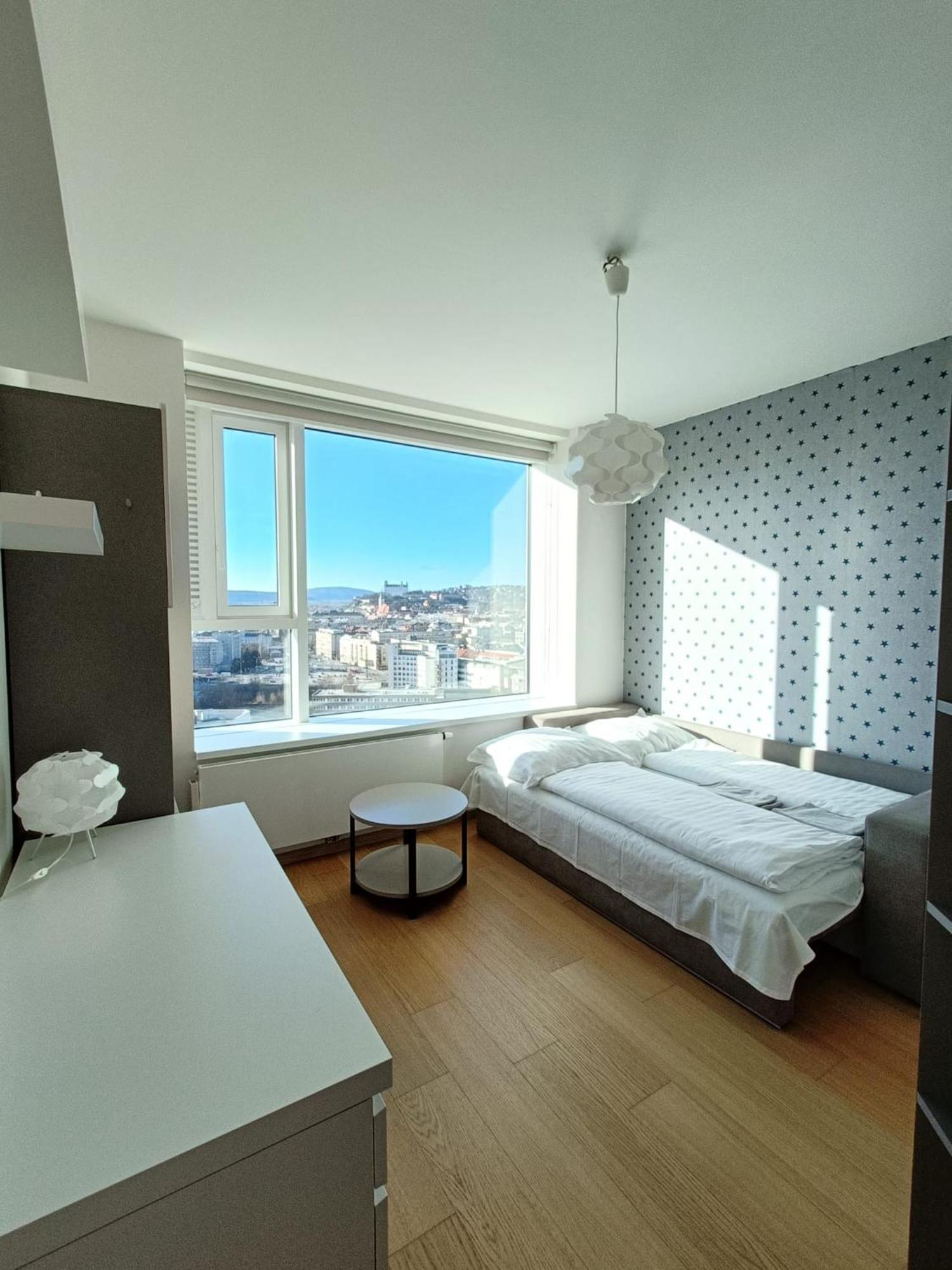 Sag Panorama Apartment 3 Rooms 19Th Floor Great View Free Parking Братислава Екстер'єр фото