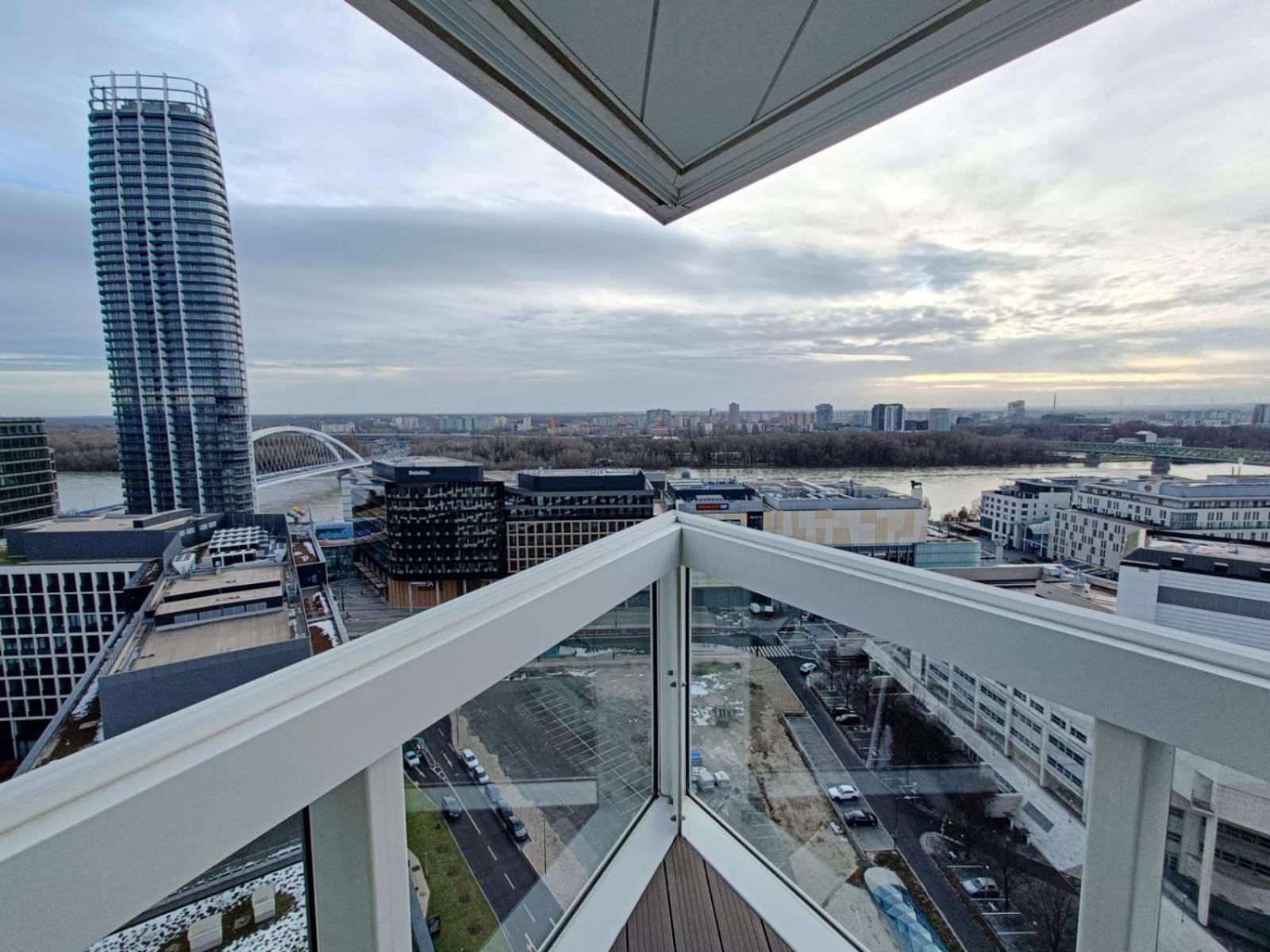 Sag Panorama Apartment 3 Rooms 19Th Floor Great View Free Parking Братислава Екстер'єр фото